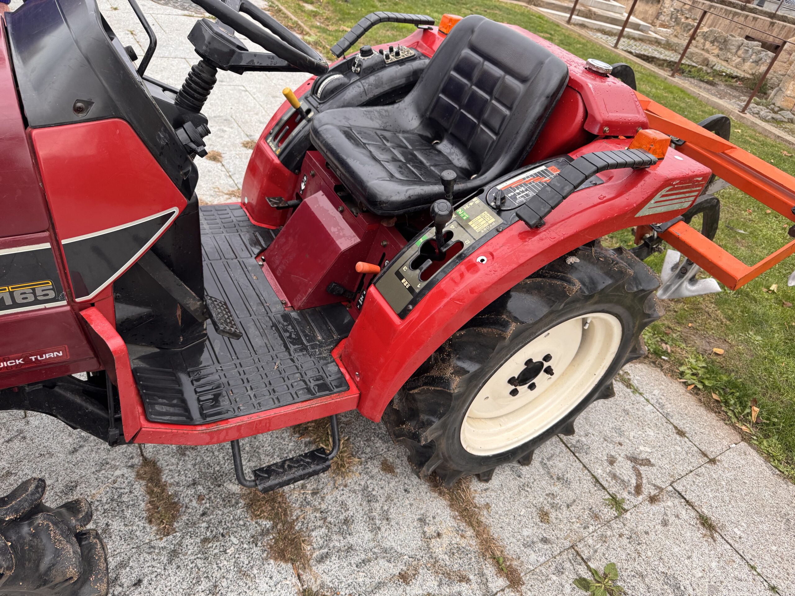 Minitractor Mitsubishi MT165 - Imagen 3