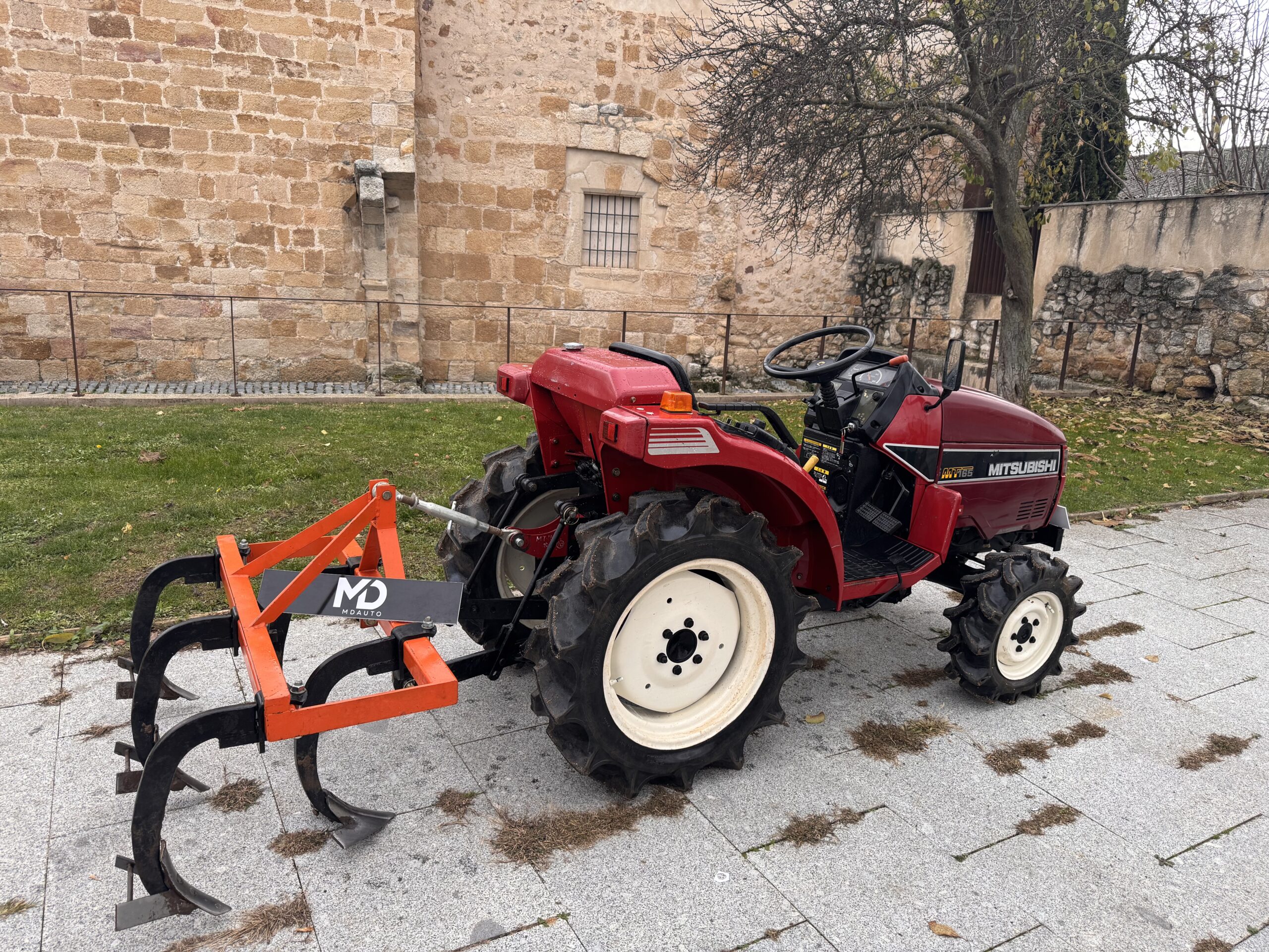 Minitractor Mitsubishi MT165 - Imagen 4